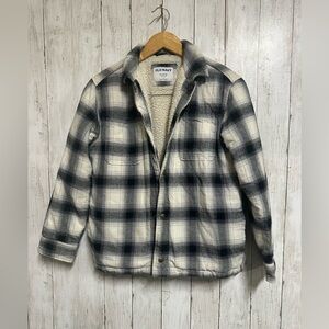 Old Navy Checkered Flannel Sherpa Lines Jacket Size XL boys